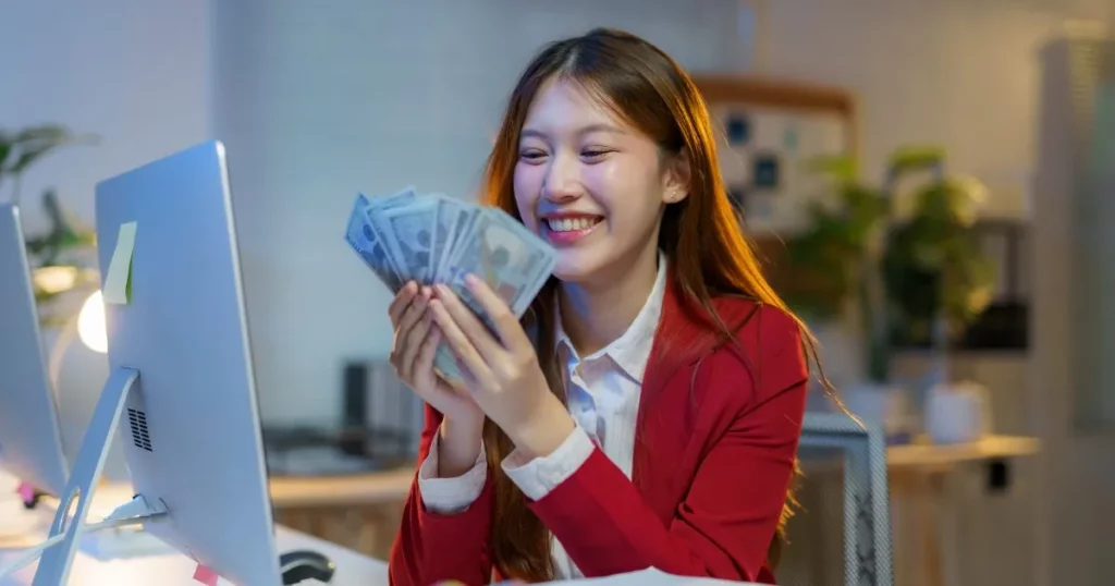 why online money transfer services are more cost-effective