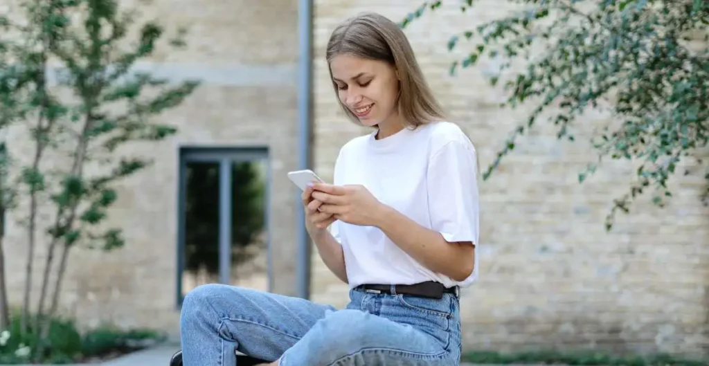 Why Being Able to Send Cash Advances to Cash App Matters for Young Users